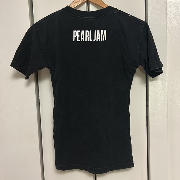Pearl Jam shirt from the early 2000s - Picture 2 of 3
